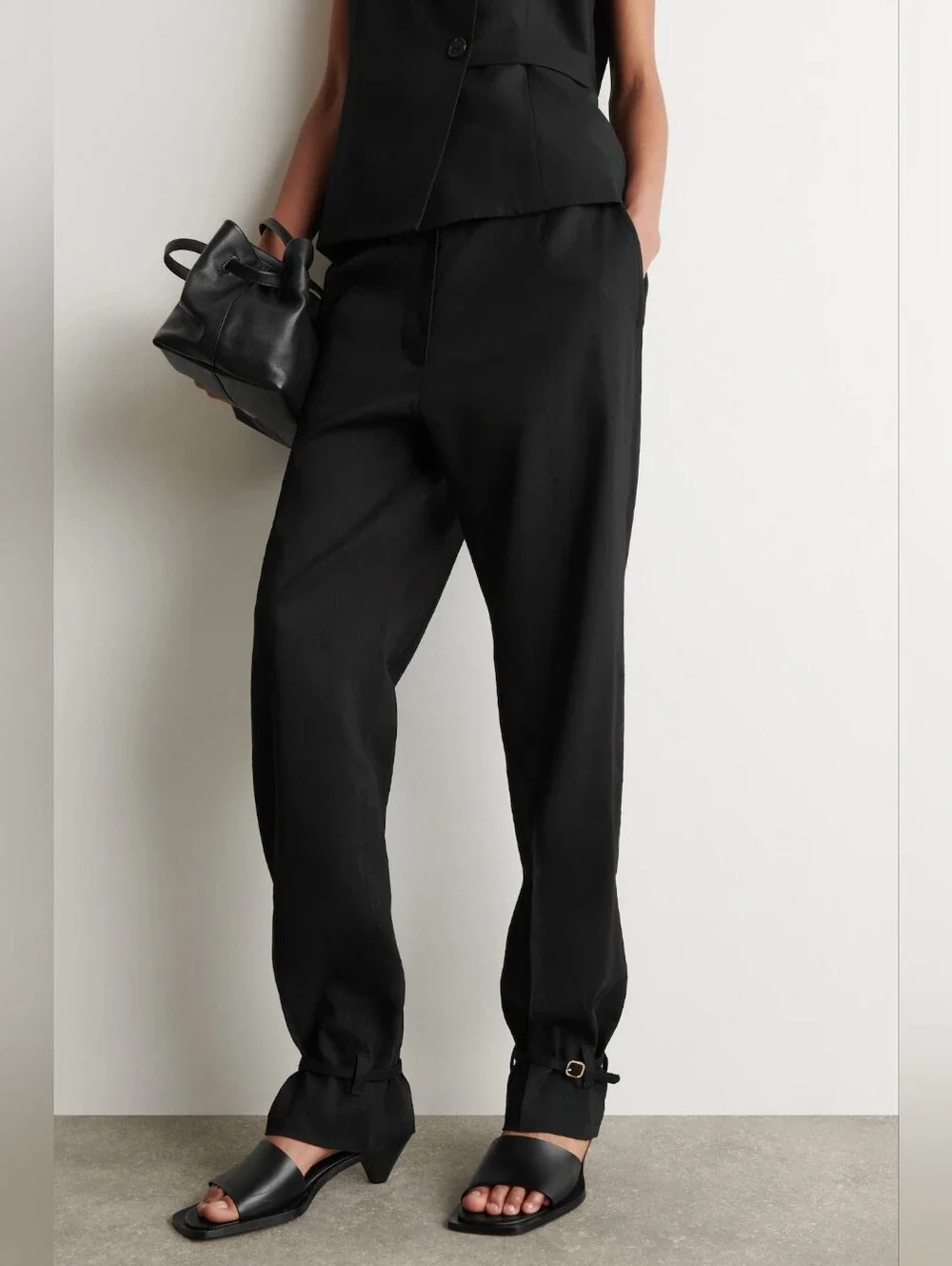 Linen Tapered Leg Pants - Black